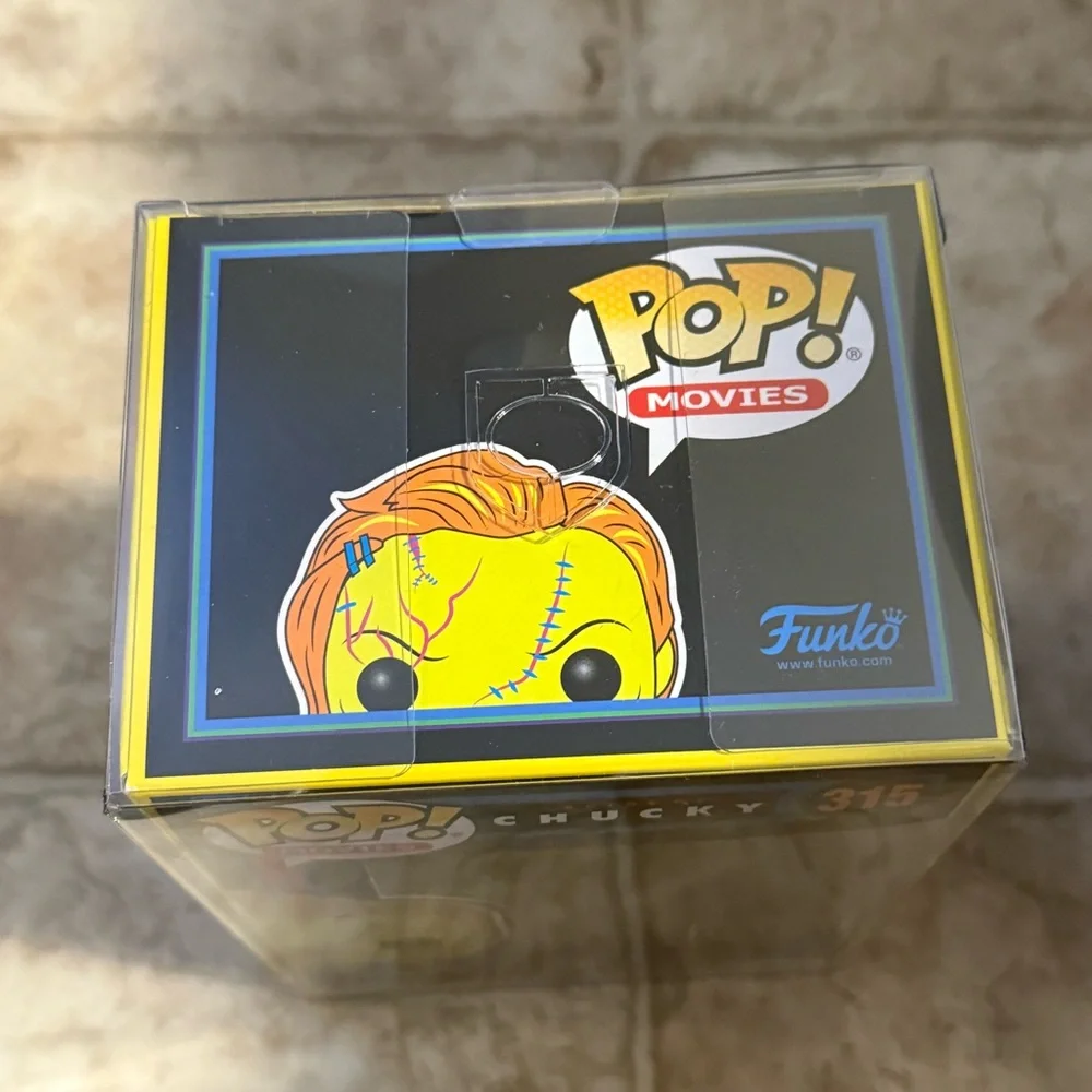 Funko Chucky Blacklight Figure - Picture 5 of 6